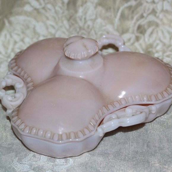 Cambridge Crown Tuscan Pink Opaque Covered divided - Picture 1 of 5